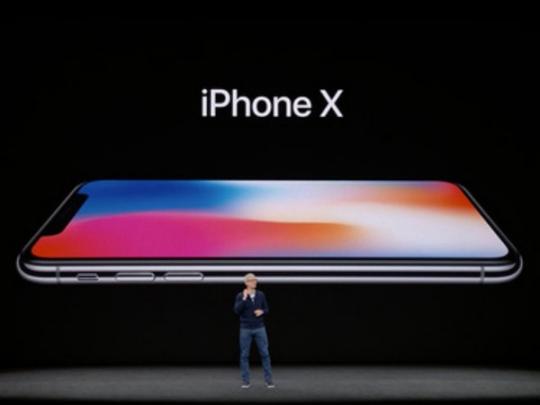 Apple представила смартфон из стекла стоимостью 999 долларов (видео)