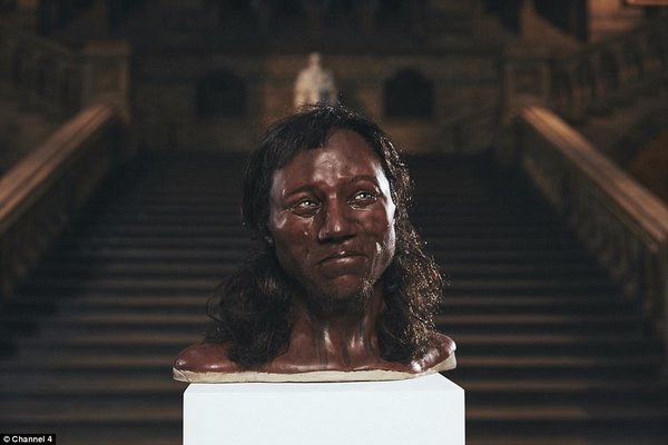 Первые британцы были чернокожими с голубыми глазами (фото)