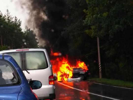 Под Киевом новая масштабная авария: сгорели два авто, погибла семья (фото, видео, обновлено)