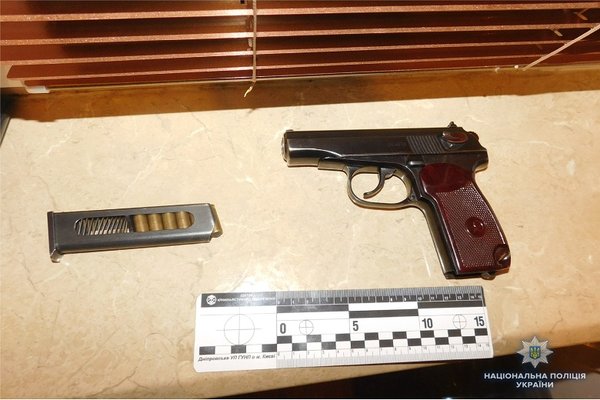 Привлекли десятки силовиков: в полиции рассказали подробности о стрельбе и задержании мужчины в Киеве (фото)