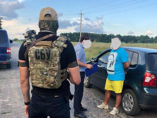Стало известно, как наказали винницкого фискала, задержанного на огромной взятке