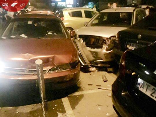 В Киеве произошло масштабное ДТП с участием 8 автомобилей