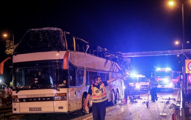 В Венгрии украинцы попали в ДТП: 27 пострадавших