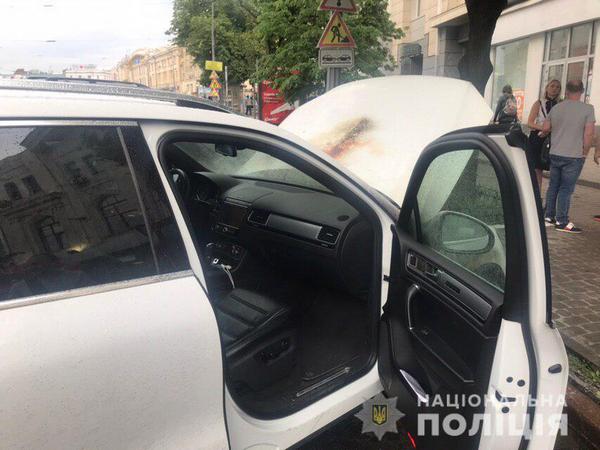 В Харькове подожгли авто чиновника горсовета (фото)