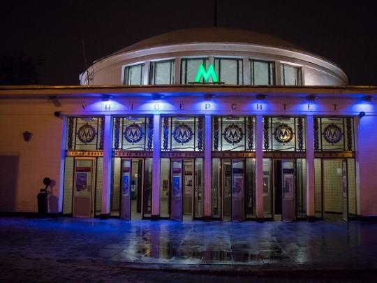 В Киеве неизвестный с ножом напал на бездомного инвалида (фото)