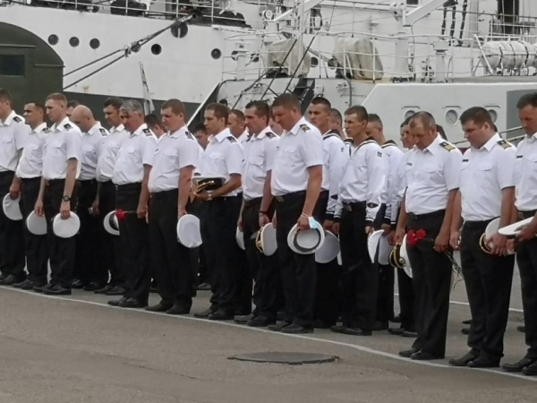 В Одесском порту открыли памятник павшим морякам 