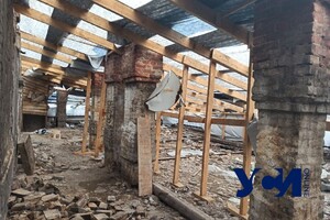 Не выдержал полгода без крыши: в одесском доме Либмана обвалился чердак
