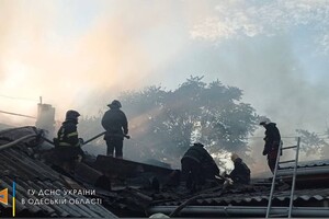 Со вспышками тока: в Одессе тушили опасный пожар
