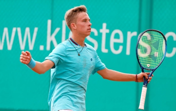 Украинец Белинский выиграл юниорский чемпионат Европы