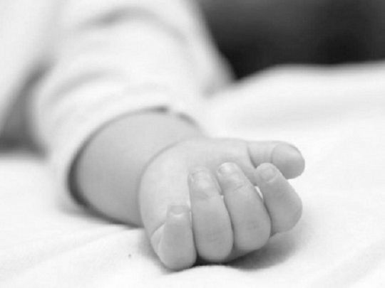 Загибель дитини: в Москві хлопчик-аутист викинув з вікна маленьку дитину