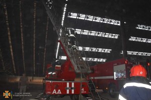 Под Одессой загорелся терминал "ТИС": выгорели 1 000 квадратных метров