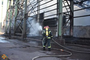 Под Одессой загорелся терминал "ТИС": выгорели 1 000 квадратных метров
