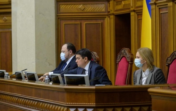 На смену Разумкову рассматривают одного кандидата