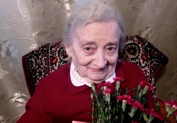 Заслуги перед миром: 98-летнюю одесситку наградили пожизненной стипендией