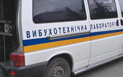 В Киеве мужчина забаррикадировался и угрожает взорвать многоквартирный дом