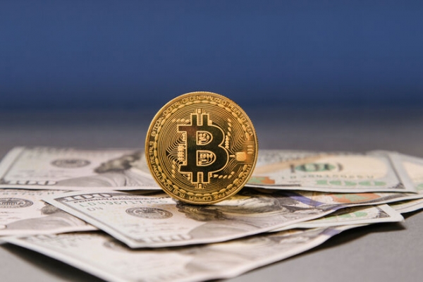 
Биткоин может резко провалиться до $34 000 – это станет дном для криптовалюты
