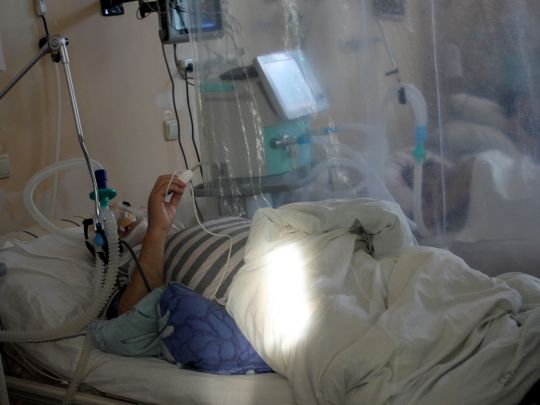 «70-річний чоловік зізнався, що після вакцинації боїться втратити потенцію»: репортаж з пекла — ковідного госпіталю у Полтаві