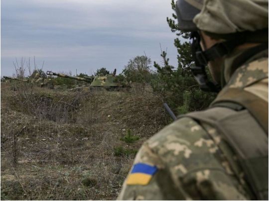 На Донбасі поранили трьох захисників України: бойовики Путіна дев'ять разів порушили режим припинення вогню