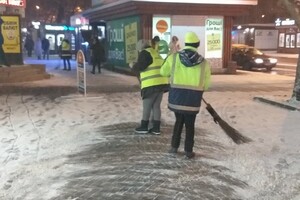 Борьба с непогодой продолжается: одесситов просят ограничить перемещения по городу