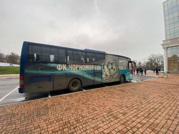 Фанаты «Черноморца» напали на клубный автобус своей же команды