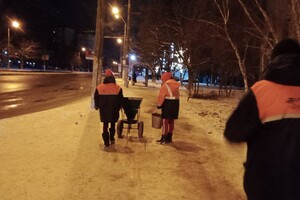 Борьба с непогодой продолжается: одесситов просят ограничить перемещения по городу