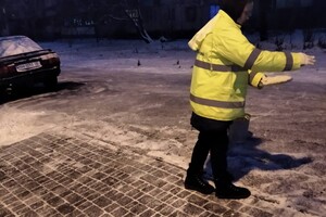 Борьба с непогодой продолжается: одесситов просят ограничить перемещения по городу