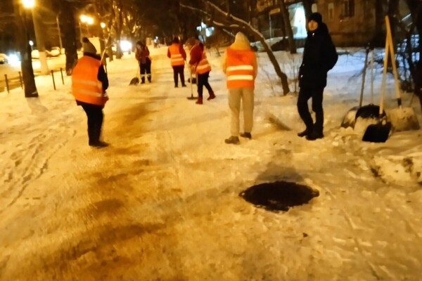 Борьба с непогодой продолжается: одесситов просят ограничить перемещения по городу