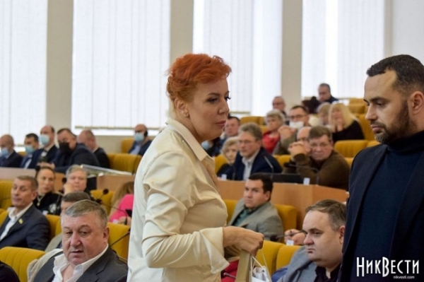 Николаевские депутаты уволили главврача местной «инфекционки» за оскорбления Зеленского