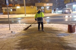 Борьба с непогодой продолжается: одесситов просят ограничить перемещения по городу