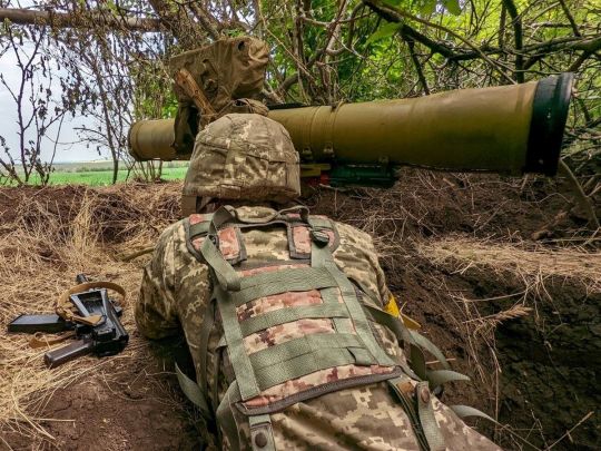 ЗСУ вдарили по командних пунктах ворога та складах у районі Чорнобаївки, а також зірвали розвідку боєм під Слов'янськом, — Генштаб