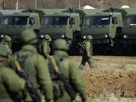 Кримські чоловіки віком до 35 років зможуть виїхати з півострова лише «за довідкою з військкомату»