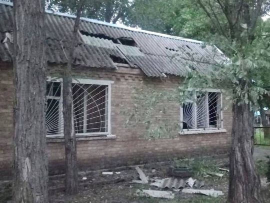 Російські терористи п'ять разів за ніч обстріляли Дніпропетровську область: випущено понад 100 снарядів