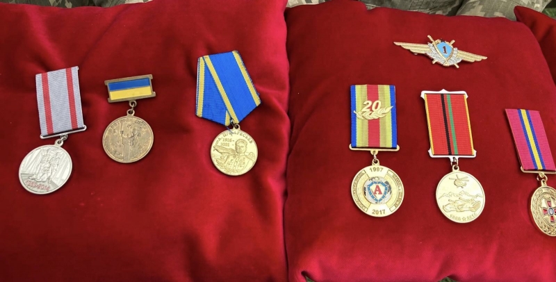«Його ескадрилья, яку пізніше назвуть „Привид Києва“, наводила жах на ворогів»: легендарного льотчика поховали через декілька місяців після загибелі