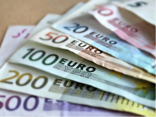 Українці можуть отримати від Австрії 250 або 500 євро: хто може на них розраховувати