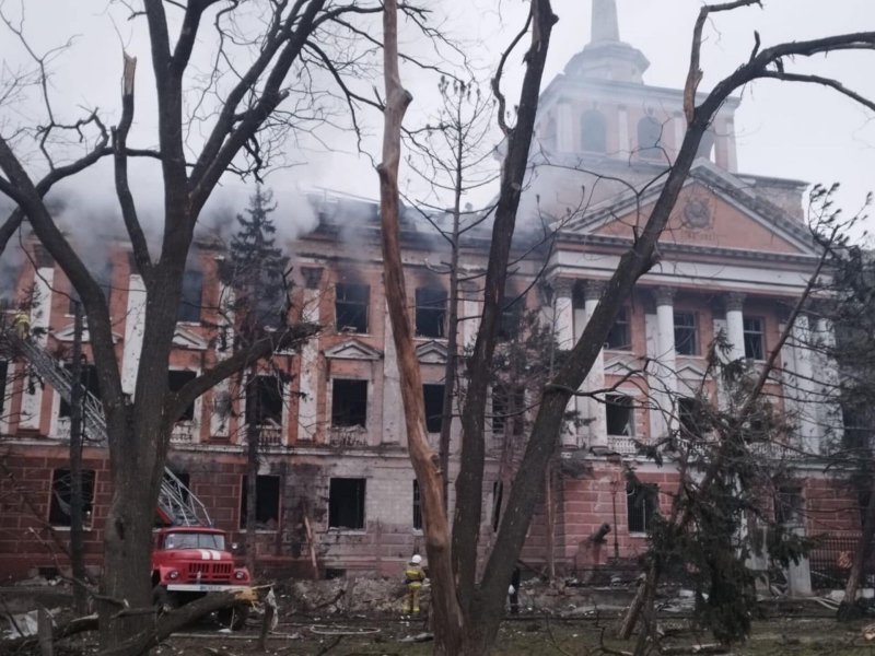 Окупанти вночі вдарили по Миколаєву ракетами: є жертви, багато поранених (фото, відео)