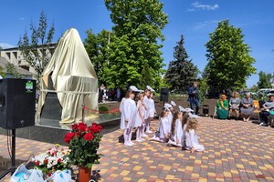 В Одесской области открыли памятник Матери