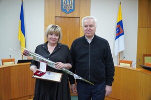 В Одессе "За оборону Украины" наградили волонтеров, предпринимателей и военного 