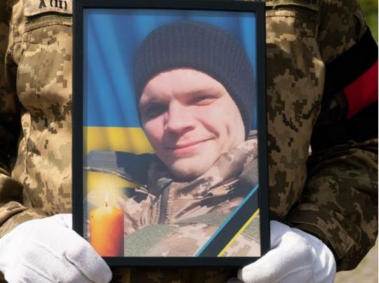 «Був барабанщиком у багатьох місцевих рок-гуртах»: на Бахмутському напрямку загинув воїн із Закарпаття