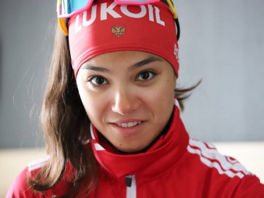 У пілотці та з георгіївською стрічкою: олімпійська чемпіонка з росії захопилася «парадом перемоги» у москві (фото)