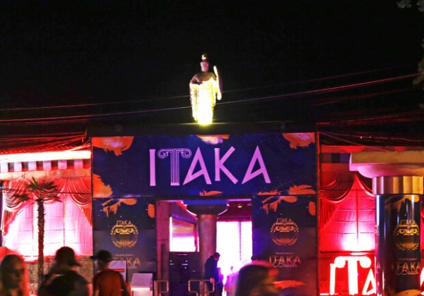 СМИ: в Аркадии не соблюдают запрет на работу заведений после 22:00