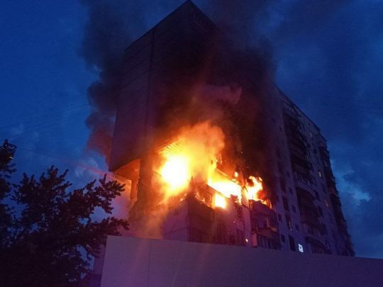Десять квартир повністю або частково зруйновано внаслідок вибуху в київській багатоповерхівці: є жертви (фото, відео)