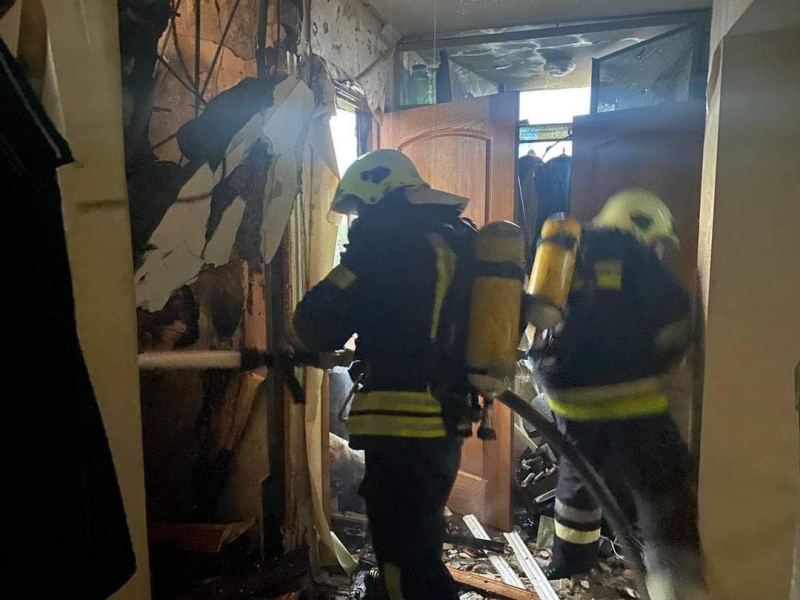 Десять квартир повністю або частково зруйновано внаслідок вибуху в київській багатоповерхівці: є жертви (фото, відео)