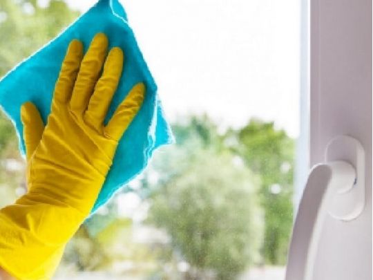 Як мити вікна без розводів: прості лайфхаки, які вам точно допоможуть