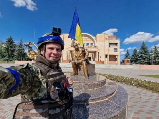«За власний рахунок»: Дмитро Комаров розкрив подробиці зйомок фільму «Рік»