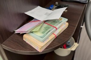 В Одессе мужчина переоделся в женщину и украл полмиллиона долларов из квартиры на Французском бульваре