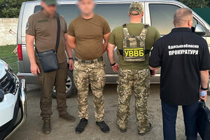 Начальник и инспектор отдела погранслужбы в Одесской области брали взятки при осмотре суден