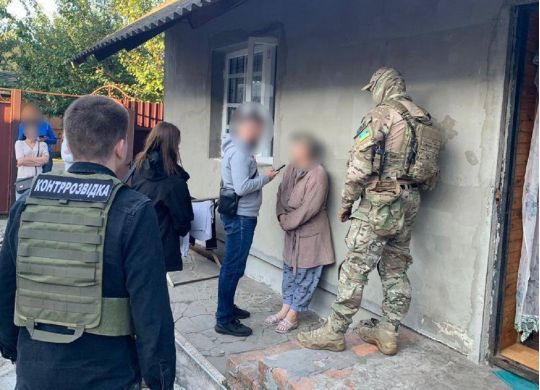 СБУ за гарячими слідами затримала коригувальницю російського удару по Сумах (фото)