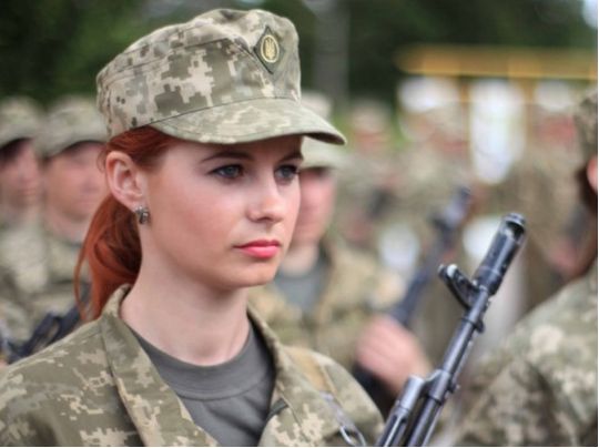 Військовий облік для жінок: у ЗСУ пояснили, навіщо це потрібно