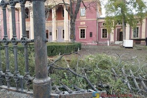 Как выглядит одесский худмузей после атаки рашистов (фото, видео)