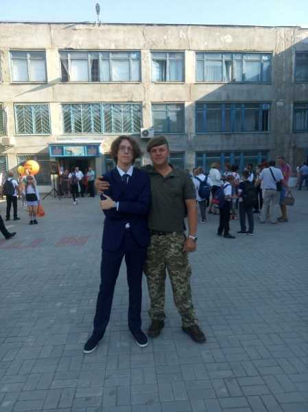 «У нас все добре, поки ви в безпеці»: 18-річний студент з Маріуполя пішов добровольцем на фронт та поліг в боях за Україну